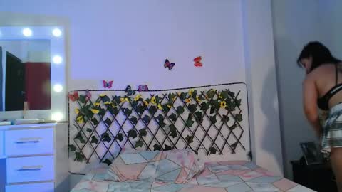 daisy_girll online show from December 5, 10:38 am