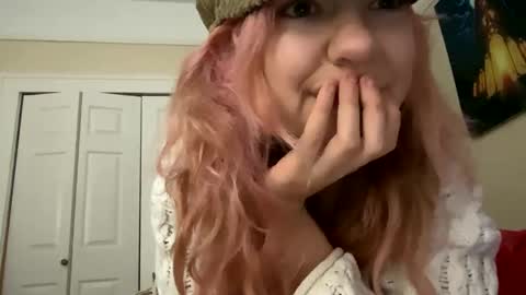 Snapshot of daisybaby699 chatting on January 18, 8:31 am DaisyB3 online show from January 18, 8:31 am