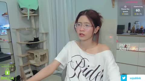 Daisy online show from February 13, 9:44 am