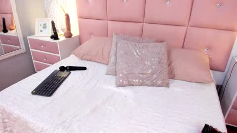 Mariana online show from January 9, 1:59 pm