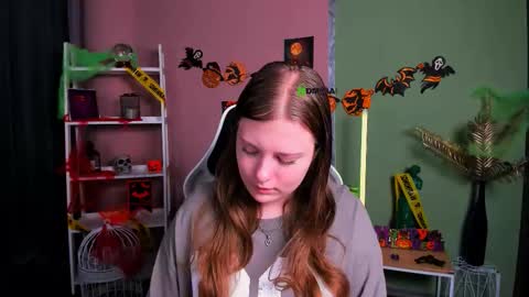 Snapshot of daisyy_naughty chatting on October 21, 5:55 am daisy online show from October 21, 5:55 am
