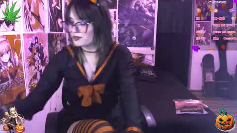 Snapshot of dakapsy420_ chatting on October 17, 10:35 pm Dakapsy online show from October 17, 10:35 pm