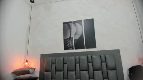 Dakota  online show from September 13, 2:03 pm