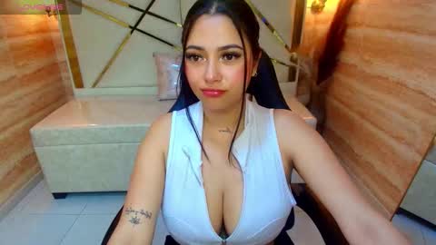 Snapshot of dakotha_v chatting on September 11, 3:18 am Dakotha online show from September 11, 3:18 am