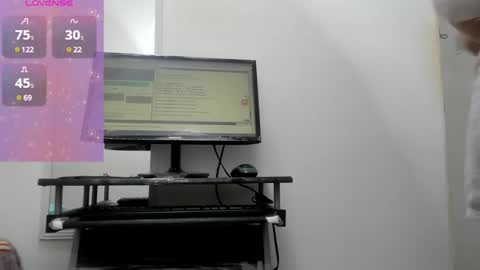 Snapshot of dalia_2 chatting on December 19, 11:35 pm Ren online show from December 19, 11:35 pm