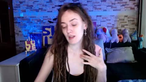 Dalia  online show from November 17, 9:32 am