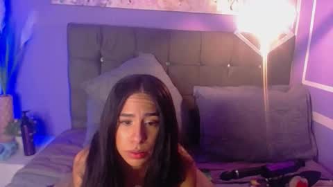 Snapshot of damian_n_lissa chatting on October 16, 3:53 am lissa online show from October 16, 3:53 am