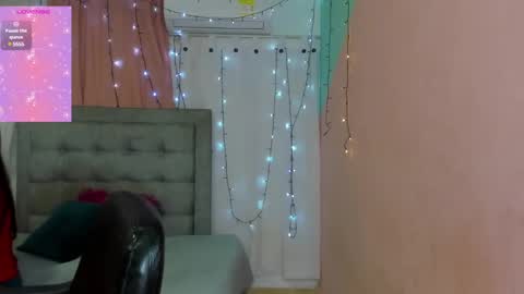 dani_lue online show from December 22, 11:44 am