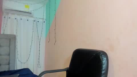 dani_lue online show from January 24, 11:59 am