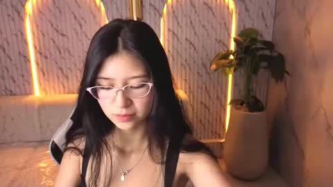 dani_tf online show from March 13, 1:01 pm