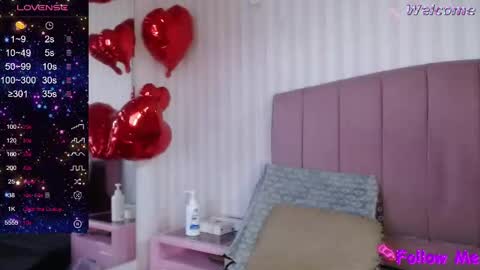 Snapshot of danielaa_a chatting on February 19, 7:48 pm Daniela online show from February 19, 7:48 pm