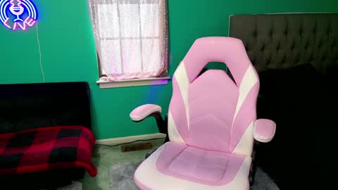 Danielle Banks online show from January 19, 6:43 pm