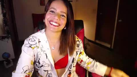 Angie online show from November 6, 5:41 pm