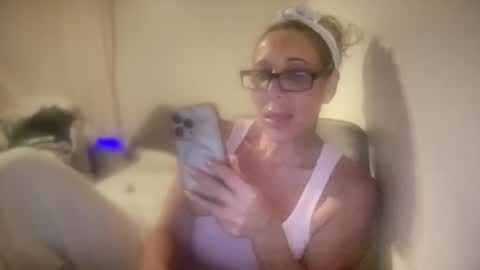 daniellealexa online show from June 8, 2:23 am