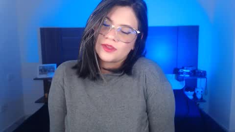 Snapshot of daniellerain chatting on March 8, 1:26 am daniellerain online show from March 8, 1:26 am