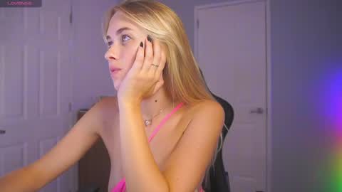 Hi my name is Anna. Please say hello I like to chat with you. If u have request use Tip option .Thank you online show from March 1, 1:43 am