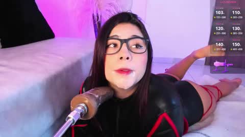 danna_adams1 online show from October 31, 6:45 pm