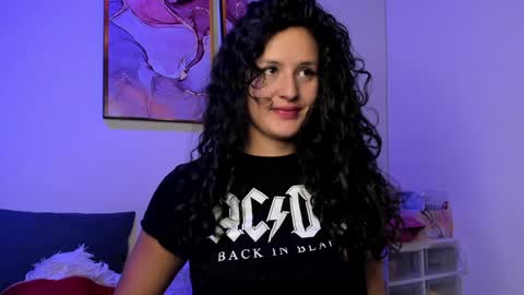 Danna Lovs online show from January 13, 2:11 pm