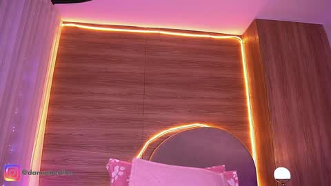 Danna Berlin  online show from March 18, 7:30 pm