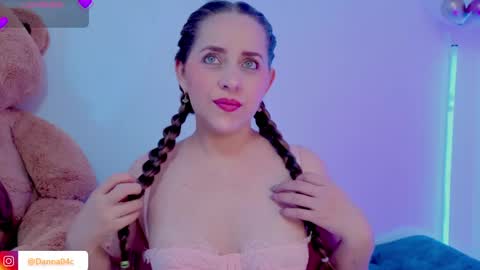 Danna online show from June 6, 11:38 am