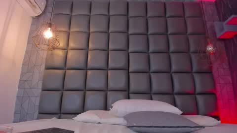 Danna online show from February 5, 12:30 pm