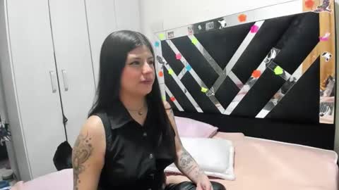 daphne877046 online show from April 3, 3:15 am