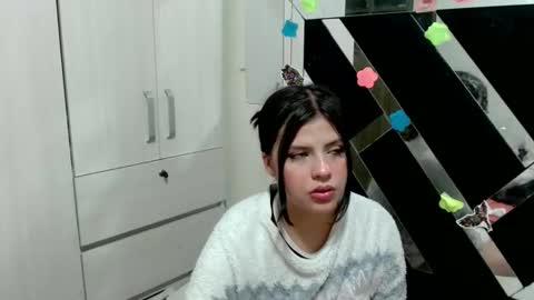 daphne877046 online show from February 11, 5:36 pm