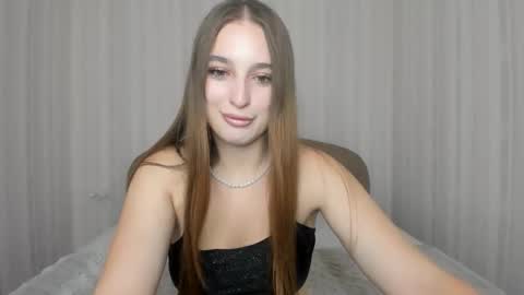 Snapshot of daria_de_luxe chatting on September 14, 7:01 pm daria_de_luxe online show from September 14, 7:01 pm