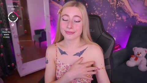 dariadelly online show from April 22, 12:57 pm