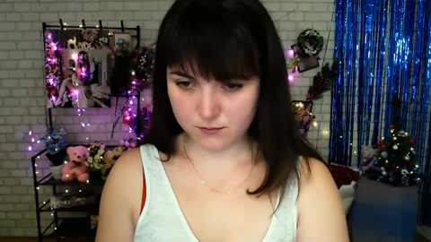 Snapshot of darina_m_ chatting on January 3, 5:28 am Darina online show from January 3, 5:28 am