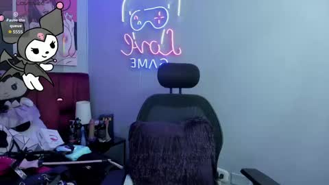 cleitlin vinson online show from April 18, 5:43 am