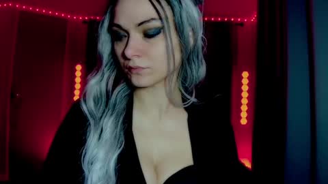 roseredgoddess online show from May 28, 3:26 am