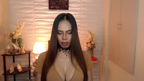 HAPPY BIRTHDAY MISTRESS MADRIANA online show from December 5, 3:39 pm