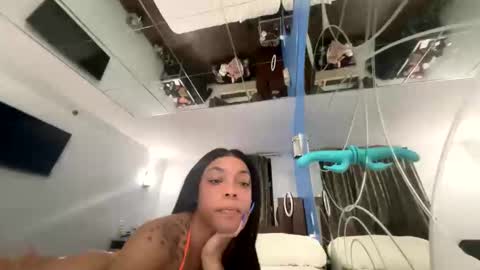 dasanibleu online show from November 12, 7:39 am