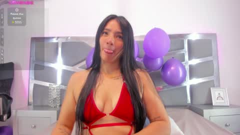 Snapshot of dashafoxxx chatting on December 29, 3:22 am Dasha Foxxx online show from December 29, 3:22 am