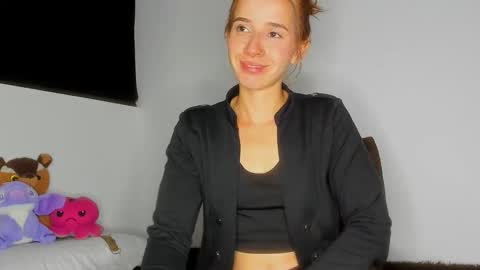 Dafne online show from March 18, 2:05 am