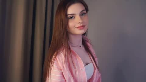 Louise online show from April 10, 9:54 pm