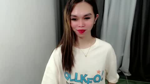Snapshot of davinascott_03 chatting on October 7, 12:37 am Davina online show from October 7, 12:37 am