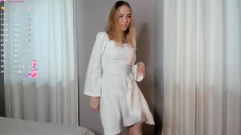 Snapshot of dawnbullins chatting on October 14, 8:50 am Emily online show from October 14, 8:50 am