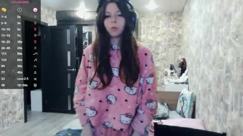 Alice online show from November 21, 8:49 am