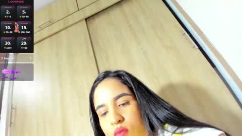 Snapshot of dayhanshelby chatting on January 19, 10:17 pm nice too meet you i m alison online show from January 19, 10:17 pm