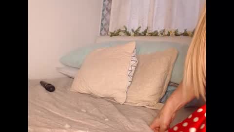 Dayse  online show from October 16, 11:24 am