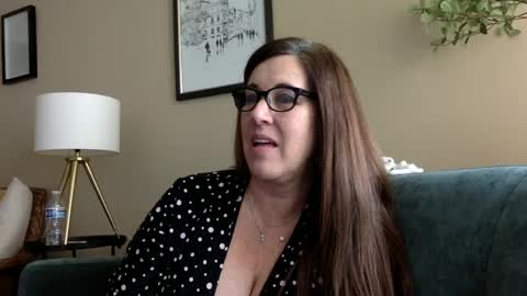 DDMolly online show from January 6, 5:16 pm