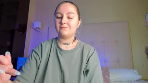 Debbie Mon Tue Fri Sun Sat GMT 3 1000am - 0400pm  online show from October 21, 6:34 pm