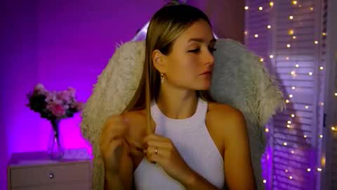 Debora online show from November 22, 8:39 am