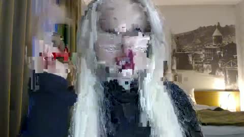 Snapshot of deewhitee chatting on December 25, 1:51 pm Jenna online show from December 25, 1:51 pm
