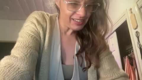 Tori online show from October 12, 4:04 am