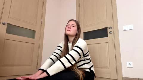 Mila online show from February 8, 9:02 am