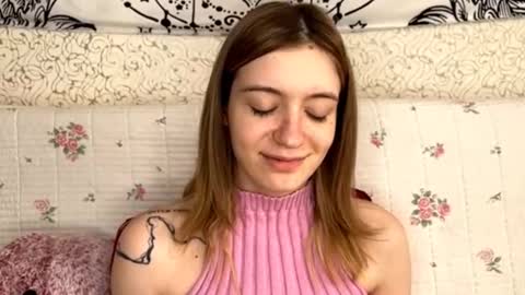 Sia online show from February 10, 12:30 pm