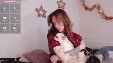 Snapshot of demiamour chatting on December 21, 8:18 am Demi. not your babybabebb and other shit online show from December 21, 8:18 am